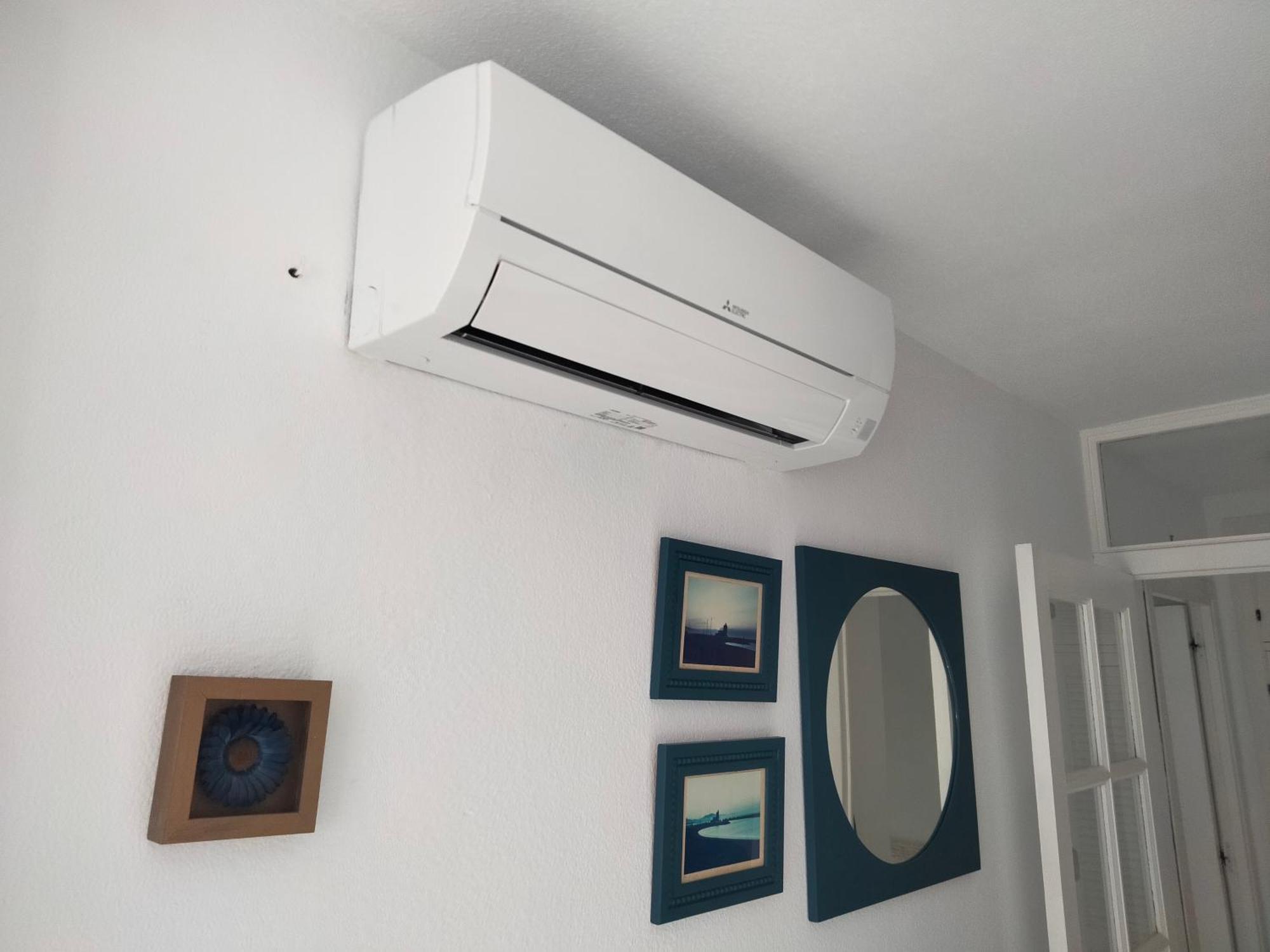 Apartamento Primera Linea De Playa Манилва Екстериор снимка