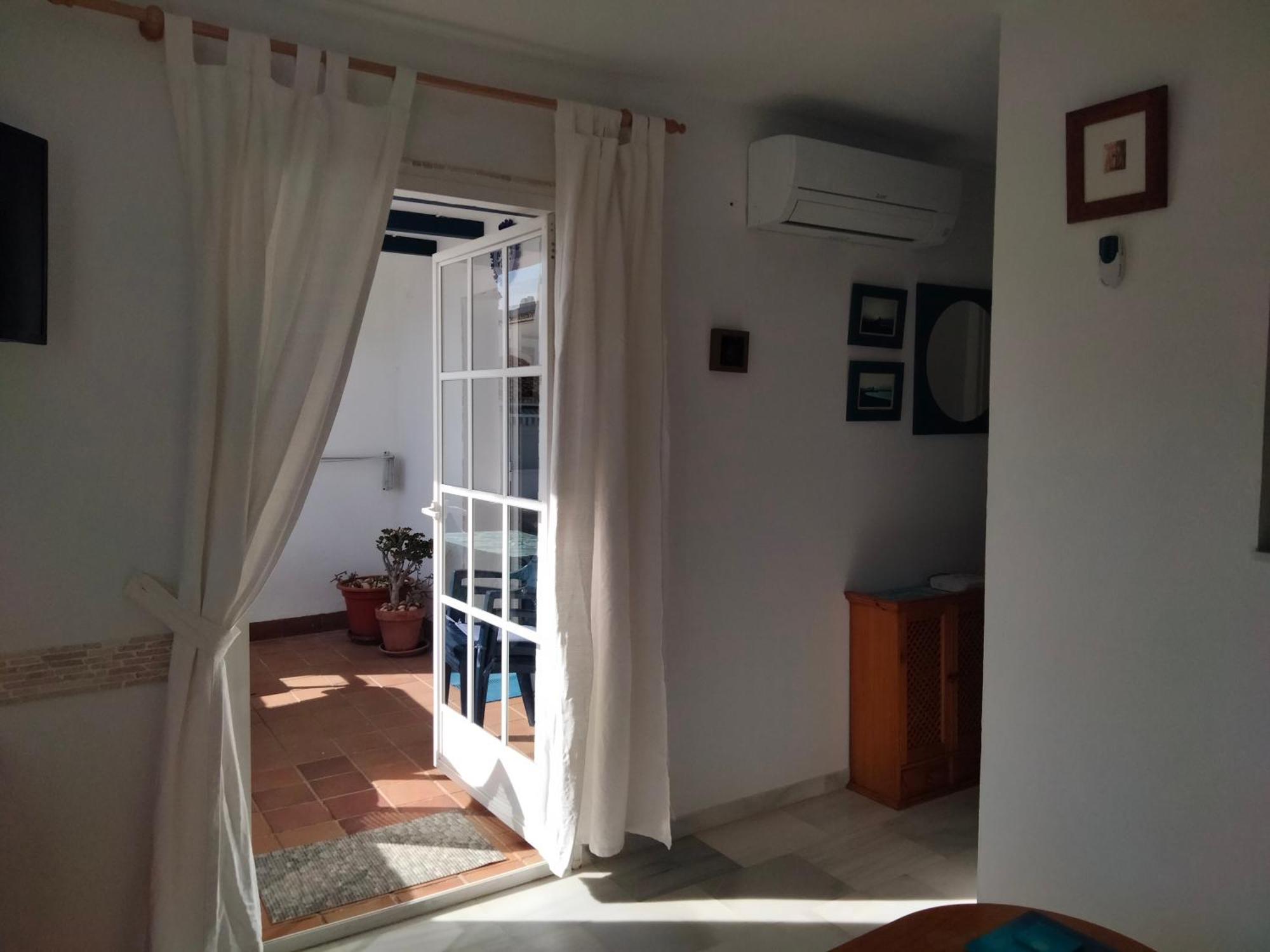 Apartamento Primera Linea De Playa Манилва Екстериор снимка