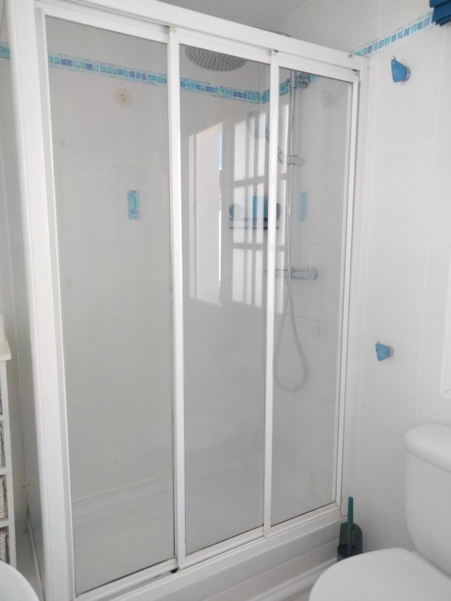 Apartamento Primera Linea De Playa Манилва Екстериор снимка