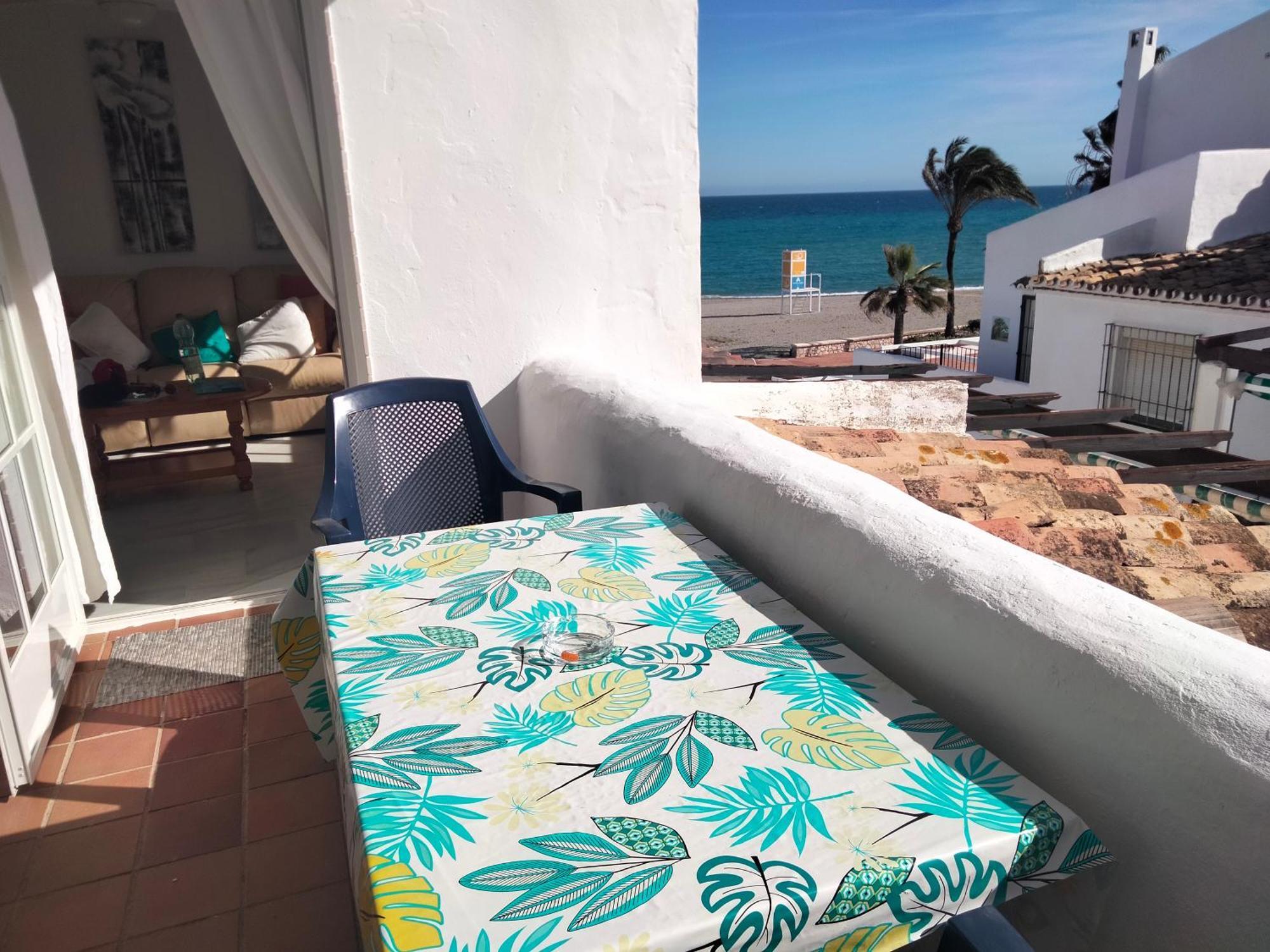 Apartamento Primera Linea De Playa Манилва Екстериор снимка
