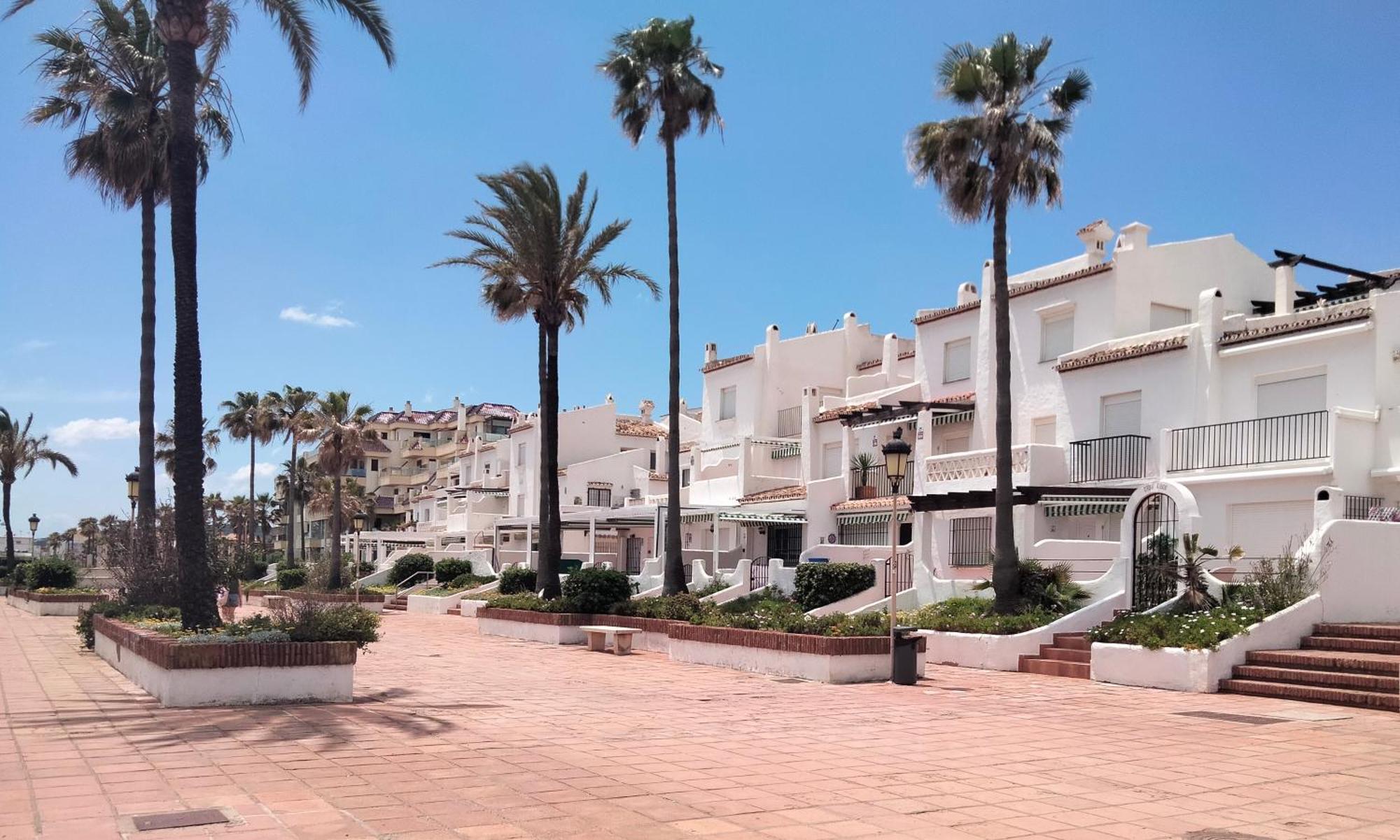 Apartamento Primera Linea De Playa Манилва Екстериор снимка