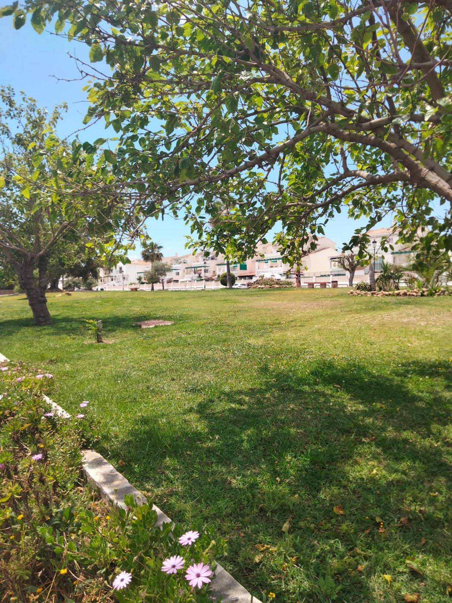 Apartamento Primera Linea De Playa Манилва Екстериор снимка